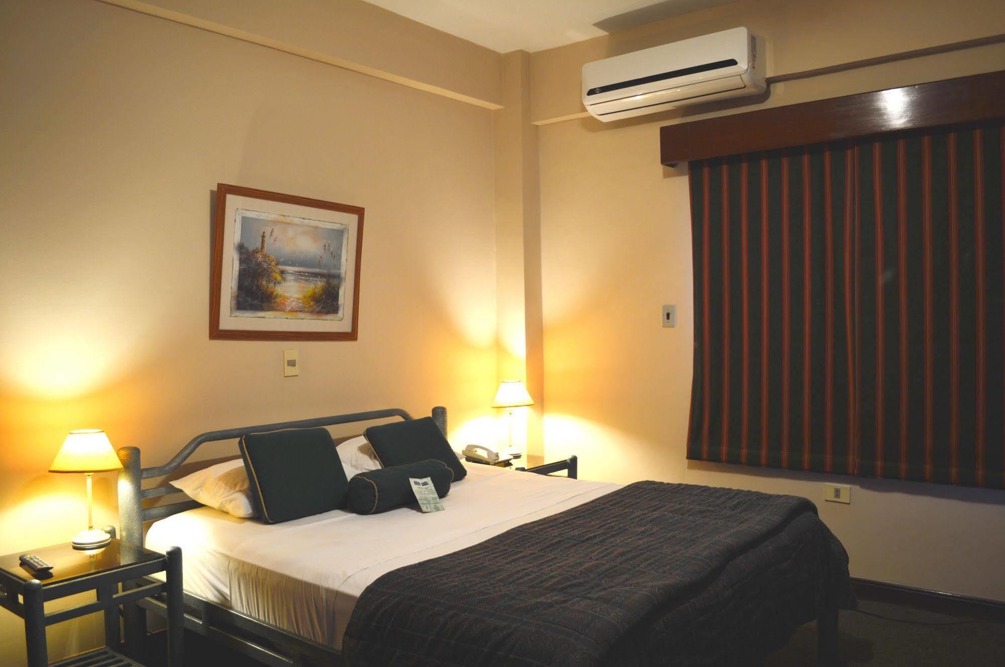Aspen Hotel & Apart Asuncion Exterior foto